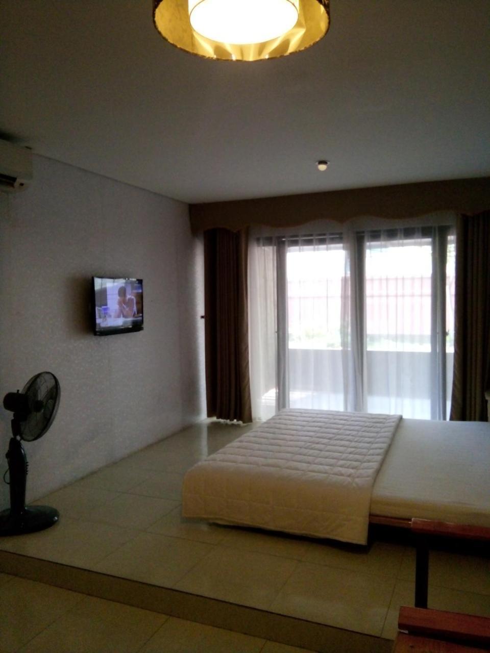 Khach San Thuong Mai Hotell Yen Thinh Exteriör bild