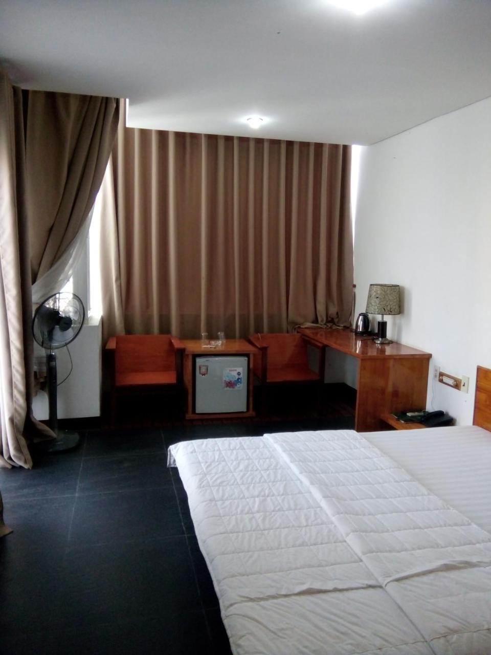 Khach San Thuong Mai Hotell Yen Thinh Exteriör bild